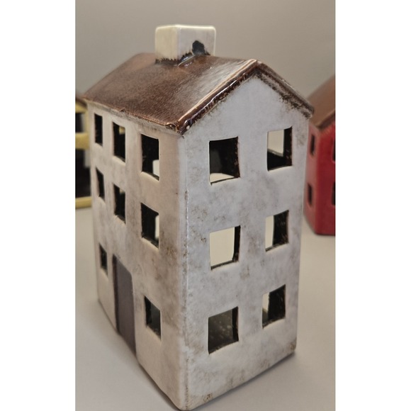 Mini Ceramic Village  Six Houses. Light Up With Your Candles - Picture 6 of 16